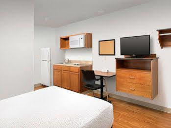 Отель Value Place Cleveland Oh Экстерьер фото