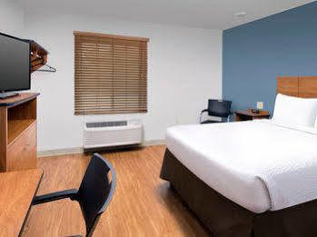 Отель Value Place Cleveland Oh Экстерьер фото