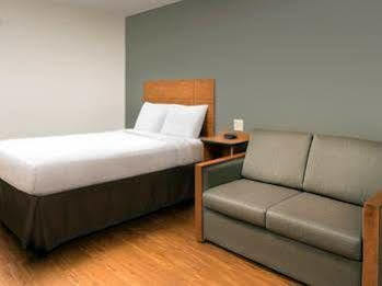 Отель Value Place Cleveland Oh Экстерьер фото